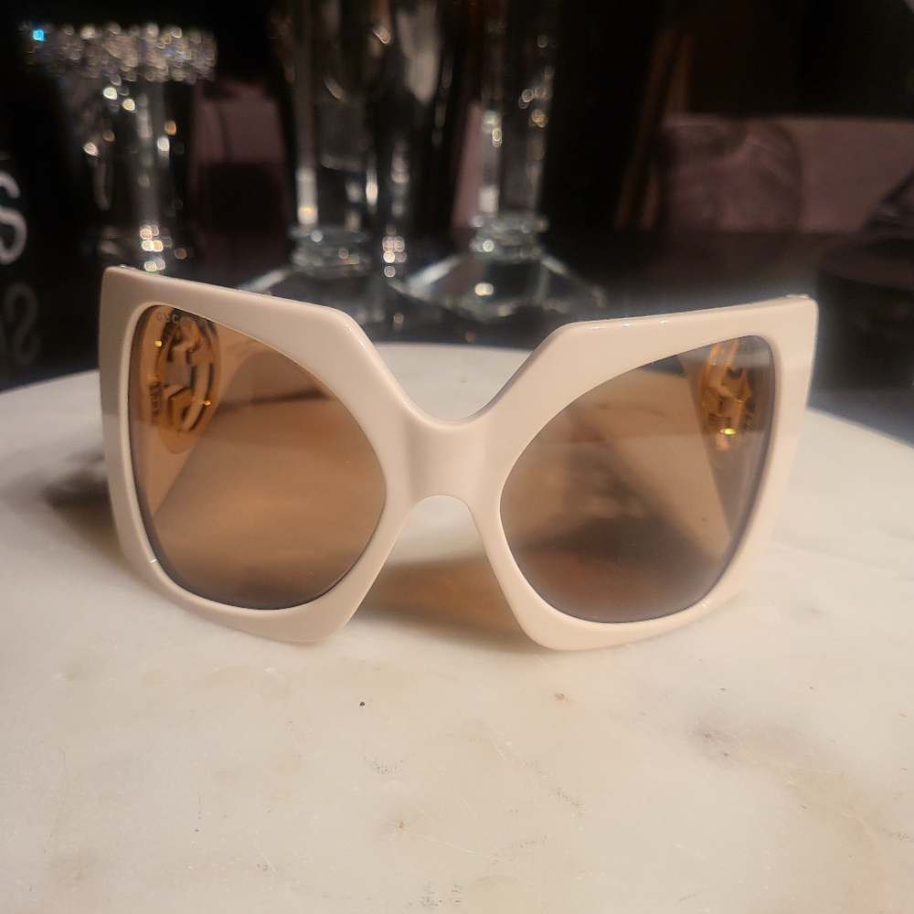 Oversized Gucci Authentic Sunglasses - image 4